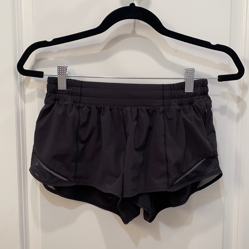 Lululemon Hotty Hot Low-Rise Lined Shorts 2.5”
